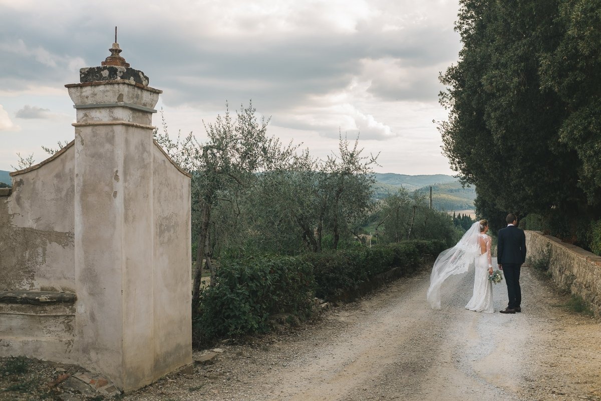 Romantic Wedding in Tuscany. Wedding photographer in Tuscany