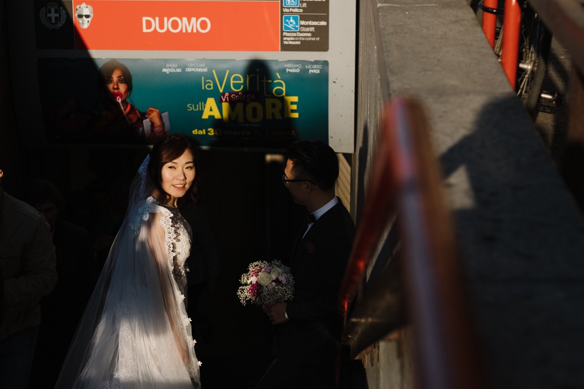 Milan wedding photographer. Metro photoshoot