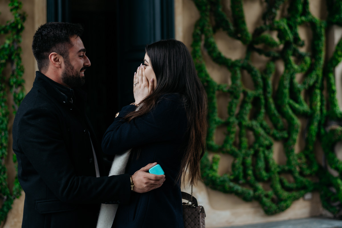 how to surprise your partner with a wedding proposal 