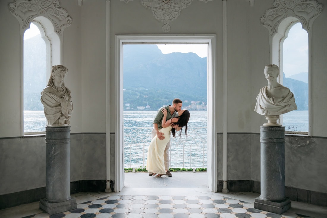 Surprise proposal under the pagoda of Villa Melzi Bellagio